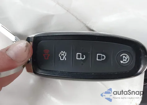 2014 Ford Focus Titanium из США, поврежденный, VIN 1FADP3J25EL297552